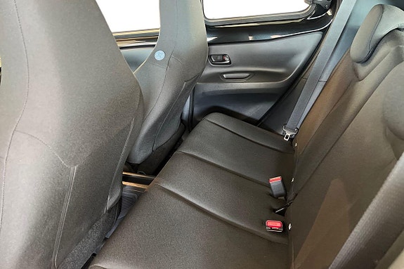 Toyota Aygo X 13 of 21