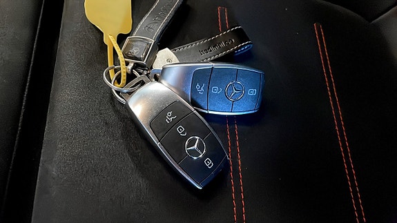 Mercedes-Benz EQB300 11 of 12