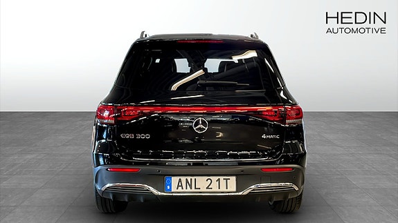 Mercedes-Benz EQB300 7 of 12