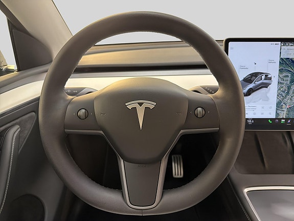 Tesla Model Y 30 of 30