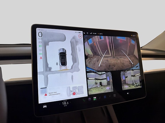 Tesla Model Y 29 of 30