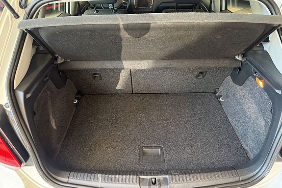 Volkswagen Polo 12 of 18