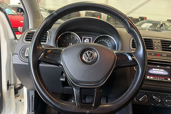 Volkswagen Polo 13 of 18