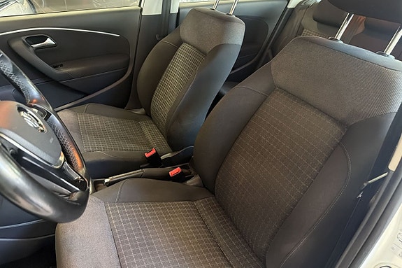 Volkswagen Polo 9 of 18