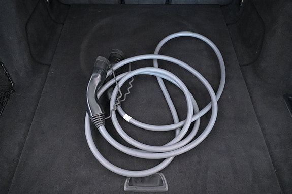 BMW i4 23 of 27