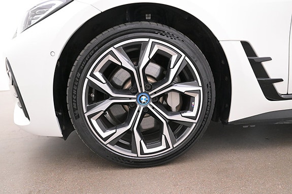 BMW i4 27 of 27