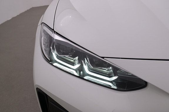 BMW i4 25 of 27