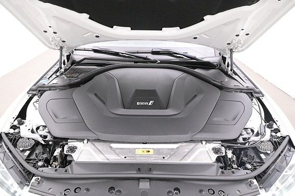 BMW i4 26 of 27