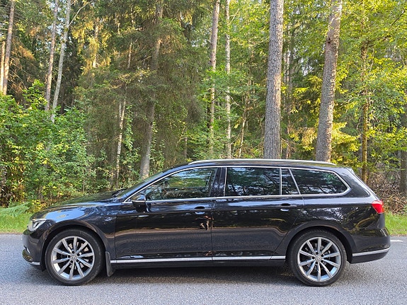 Volkswagen Passat 9 of 24