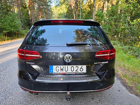 Volkswagen Passat 5 of 24