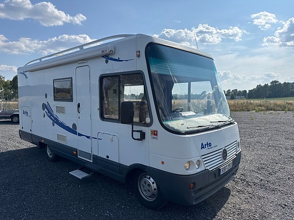 Niesmann Arto 69G Helintegrerad ALDE AC i Bodel Taksäng 25 of 30