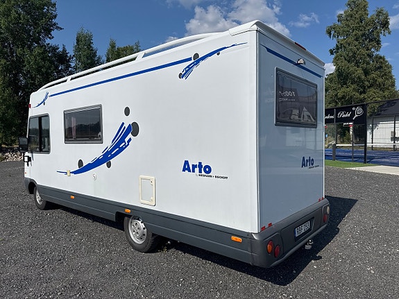Niesmann Arto 69G Helintegrerad ALDE AC i Bodel Taksäng 3 of 30