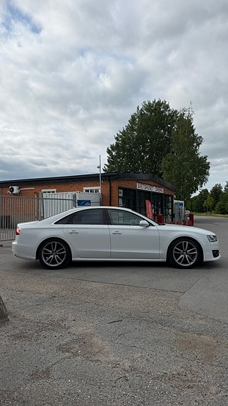 Audi A8 5 of 10