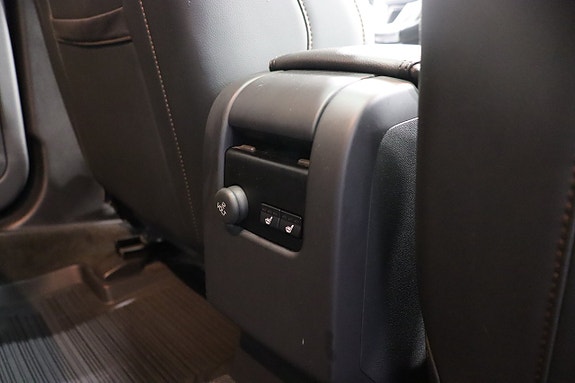 Volvo XC60 14 of 28