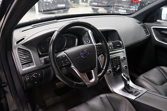 Volvo XC60 6 of 28