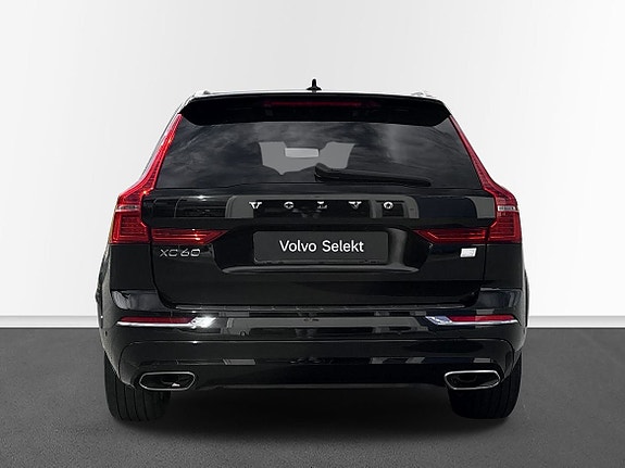 Volvo XC60 8 of 16