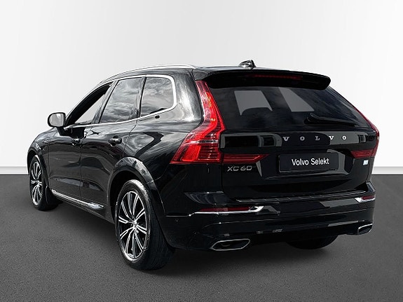 Volvo XC60 2 of 16