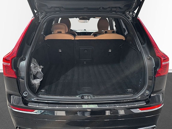 Volvo XC60 14 of 16