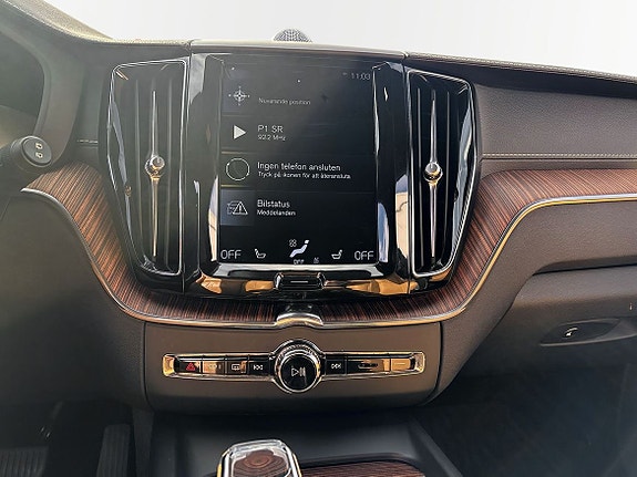 Volvo XC60 13 of 16