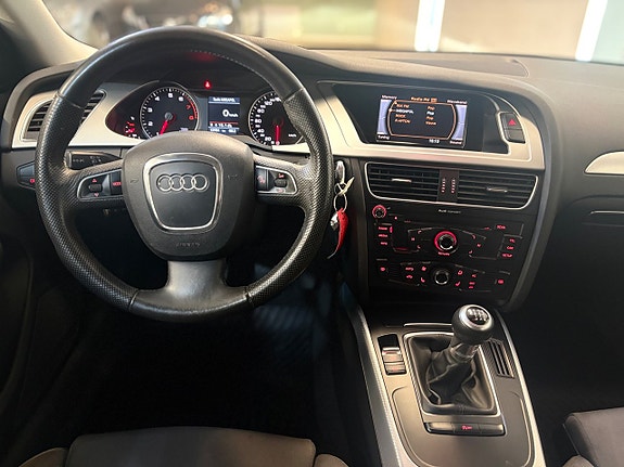 Audi A4 11 of 23