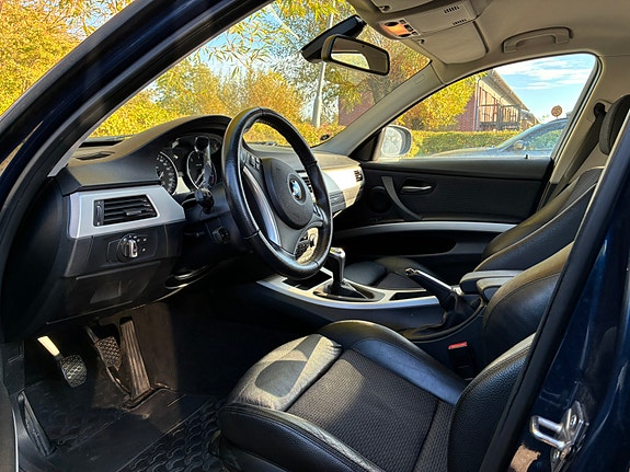 BMW 318d 6 of 8