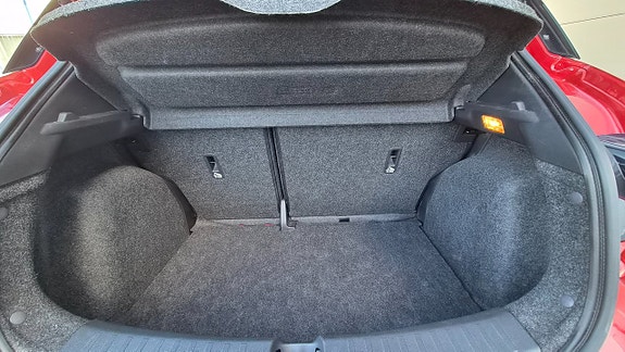 Nissan Micra 7 of 17