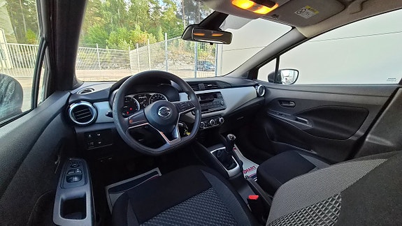 Nissan Micra 10 of 17