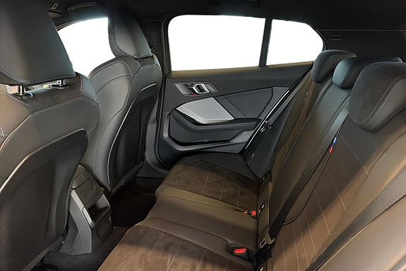 BMW 120 11 of 19
