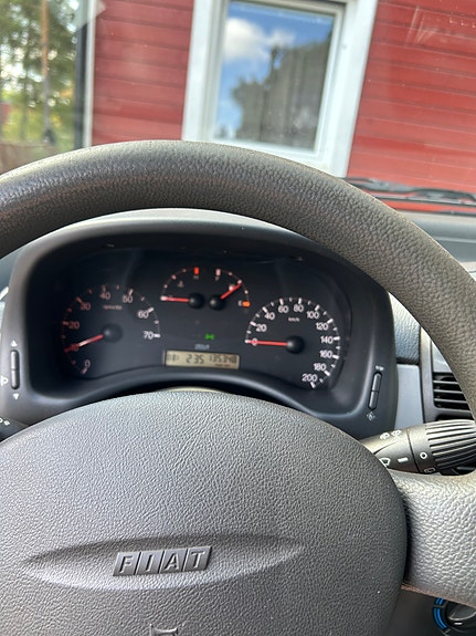 Fiat Punto 5 of 6