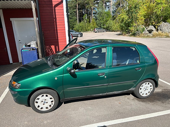 Fiat Punto 2 of 6