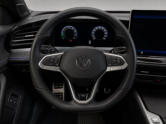 Volkswagen Passat 7 of 11