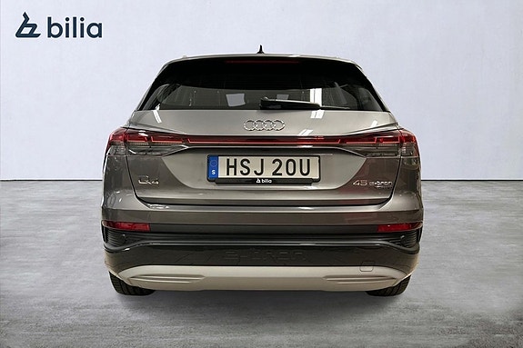 Audi Q4 e-tron 3 of 15
