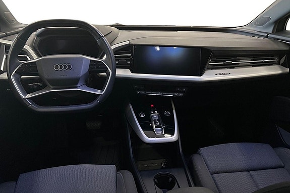 Audi Q4 e-tron 7 of 15
