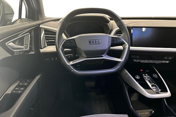 Audi Q4 e-tron 8 of 15