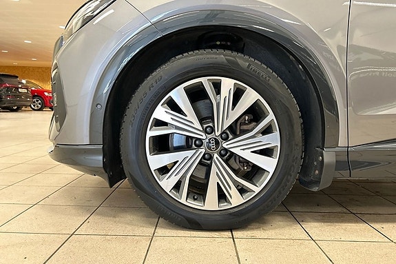Audi Q4 e-tron 13 of 15