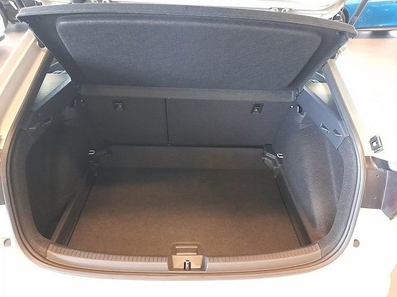 Volkswagen Taigo 6 of 16