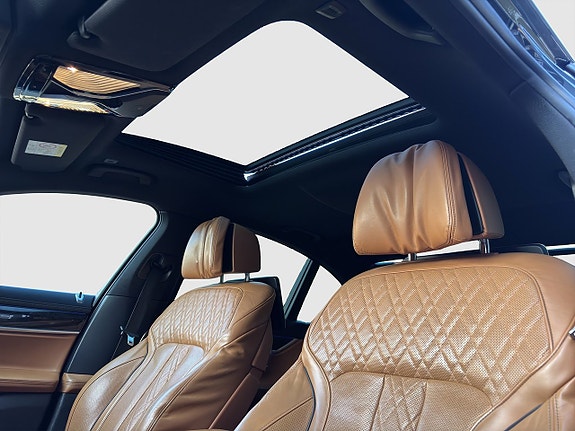 BMW 730 12 of 30