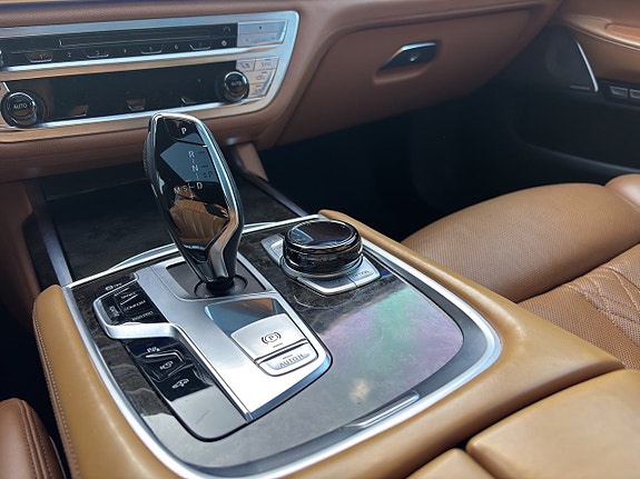BMW 730 15 of 30
