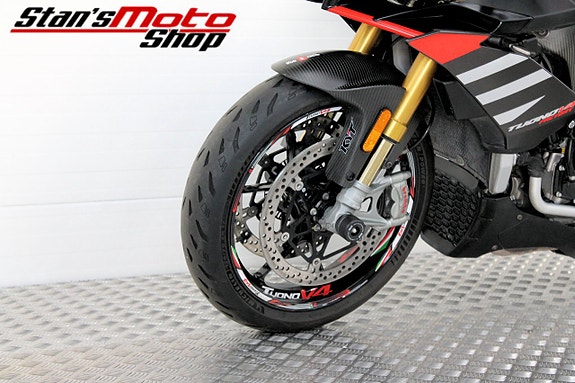Aprilia Tuono V4 1100 Factory Akrapovic Inkommande 11 of 17