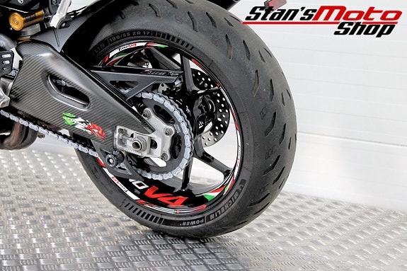 Aprilia Tuono V4 1100 Factory Akrapovic Inkommande 14 of 17