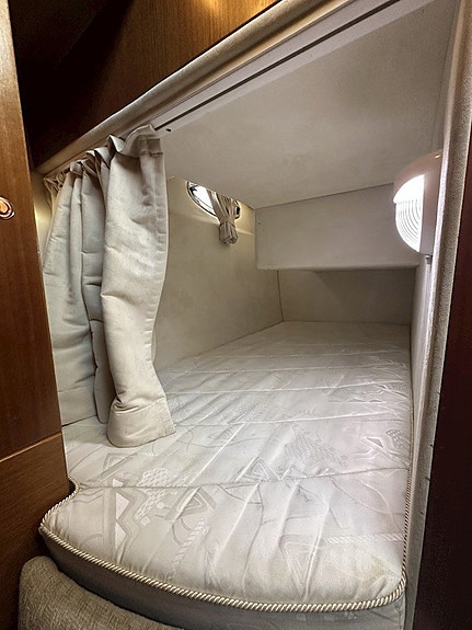 Galeon 330 Fly / 2 x VP D4-225 hk 26 of 30