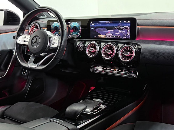 Mercedes-Benz CLA200 28 of 28