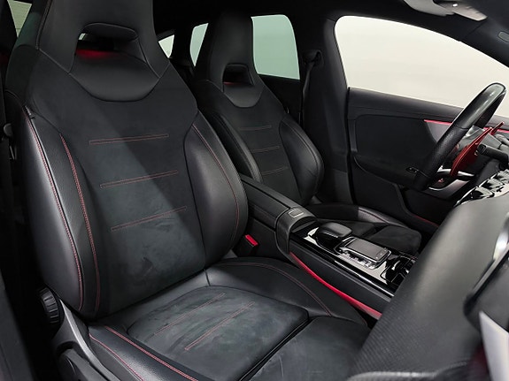 Mercedes-Benz CLA200 11 of 28