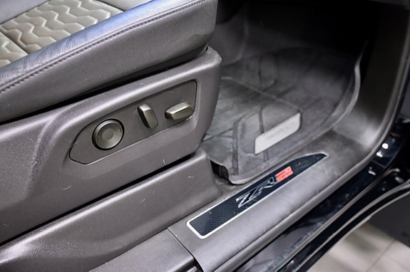 Chevrolet Silverado 1500 12 of 30