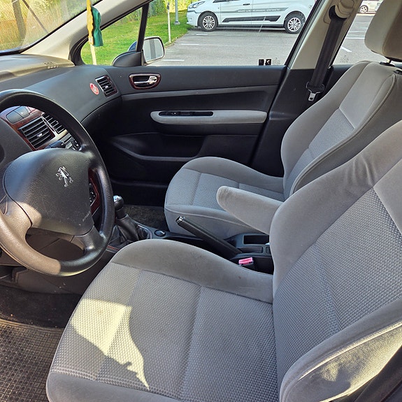 Peugeot 307 7 of 8