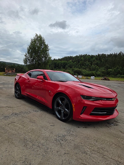 Chevrolet Camaro 2 of 4