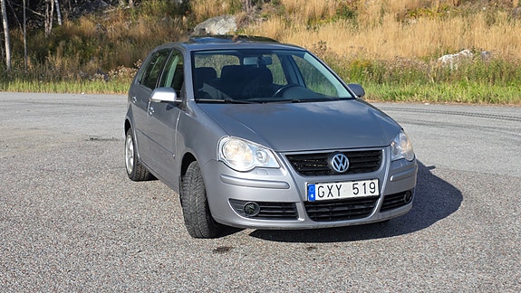 Volkswagen Polo 2 of 9
