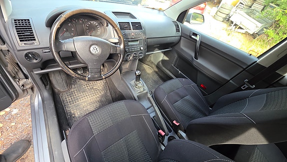 Volkswagen Polo 5 of 9