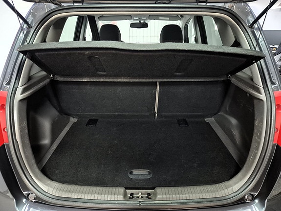 Kia Venga 7 of 24