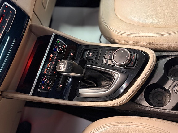 BMW 220d 11 of 15